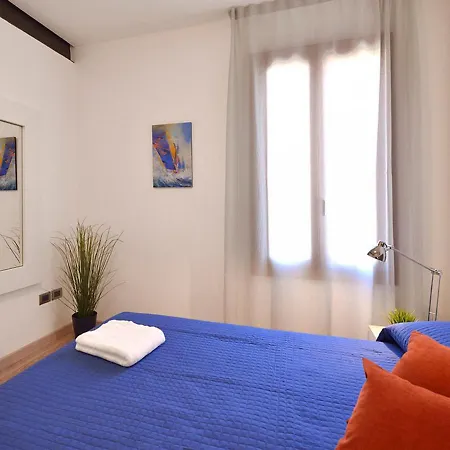 Castello Di Godego Sleeps 2 Air Con Wifi Apartment