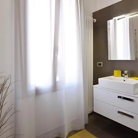 Apartment Castello Di Godego Sleeps 2 Air Con Wifi *